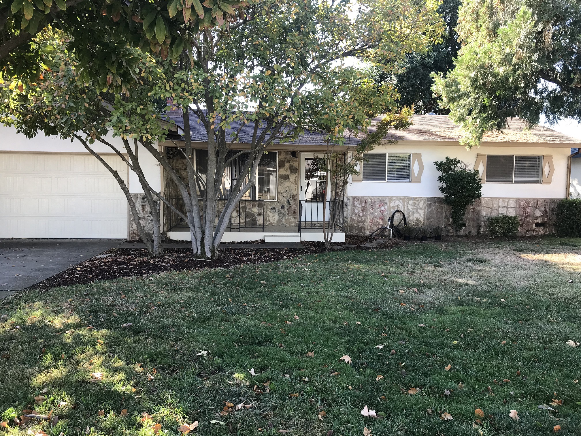 1059 La Mesa Drive
